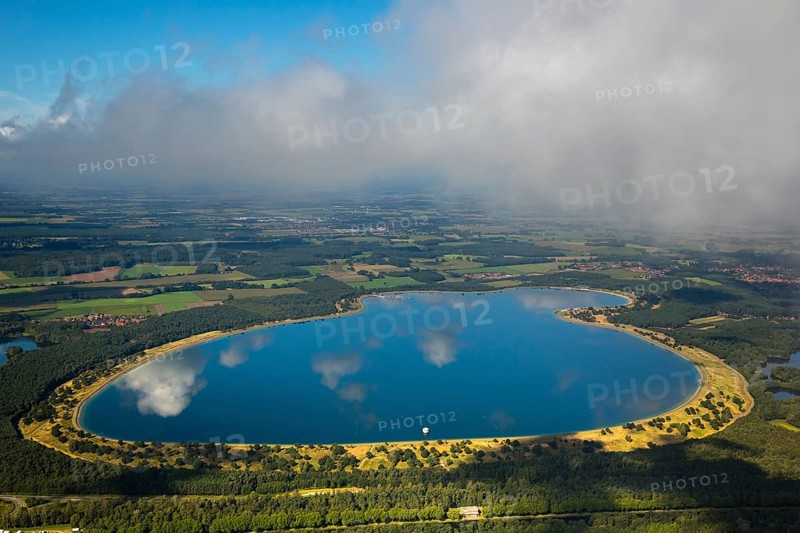 Geeste reservoir, Geeste reservoir, cooling water basin for the Emsland nuclear power plant twelve kilometres away, cloud reflection on the lake, local recreation, Lingen (Ems), Emsland, Lower Saxony, Germany, Geeste, Europe, aerial view, birds-eyes view, aerial photography, aerial photography, aerial photography, overview, bird's eye view