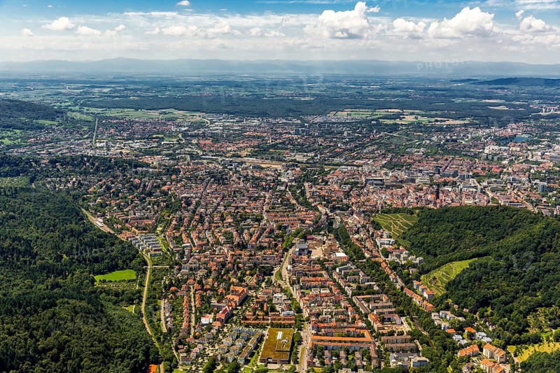 Overview of Freiburg, Freiburg im Breisgau, Breisgau, Baden-Württemberg, Germany, Europe, aerial view, birds-eyes view, aerial photography, aerial photography, overview, bird's-eye view, university city, trinational metropolitan region Upper Rhine