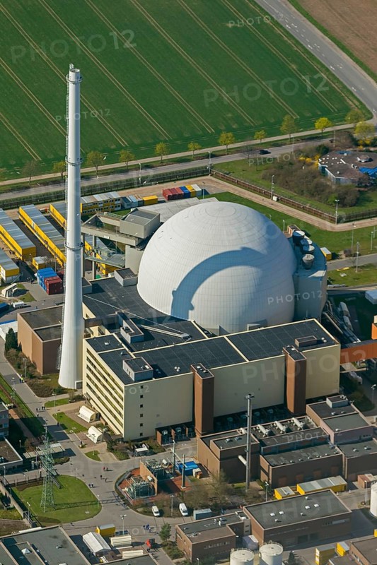 Nuclear power plant Grohnde, nuclear power plant, nuclear power plant on the Weser, pressurised water reactor of Siemens, KWG, aerial photograph, aerial photograph of Grohnde Emmerthal, Emmerthal, Lower Saxony, Germany, Europe, aerial photograph, birds-eyes view, aerial photograph, aerial photography, aerial photography, overview, overview, bird's eye view