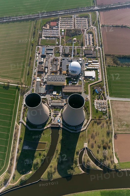 Nuclear power plant Grohnde, nuclear power plant, nuclear power plant on the Weser, cooling towers, pressurised water reactor of the company Siemens, KWG, aerial photograph, aerial photograph of Grohnde Emmerthal, Emmerthal, Lower Saxony, Germany, Europe, aerial photograph, birds-eyes view, aerial photograph, aerial photography, aerial photography, overview, bird's eye view