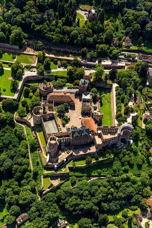 Heidelberg Castle, Heidelberg Castle, Heidelberg Castle Ruins, vertical photography, Heidelberg, Rhein-Neckar-Kreis, Baden-Württemberg, Germany, Europe, aerial photography, birds-eyes view, aerial photography, aerial photography, overview, bird's eye view