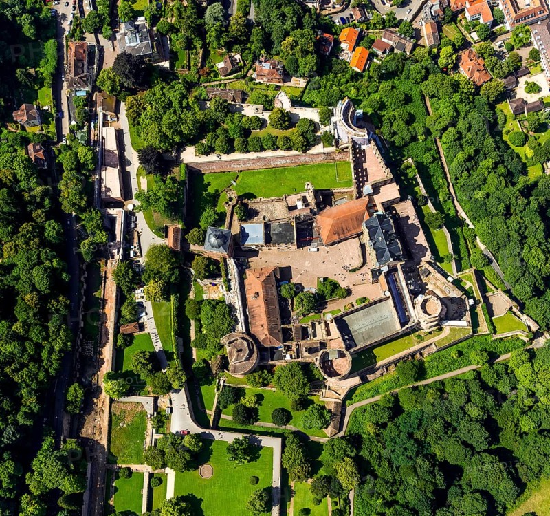 Heidelberg Castle, Heidelberg Castle, Heidelberg Castle Ruins, vertical photography, Heidelberg, Rhein-Neckar-Kreis, Baden-Württemberg, Germany, Europe, aerial photography, birds-eyes view, aerial photography, aerial photography, overview, bird's eye view
