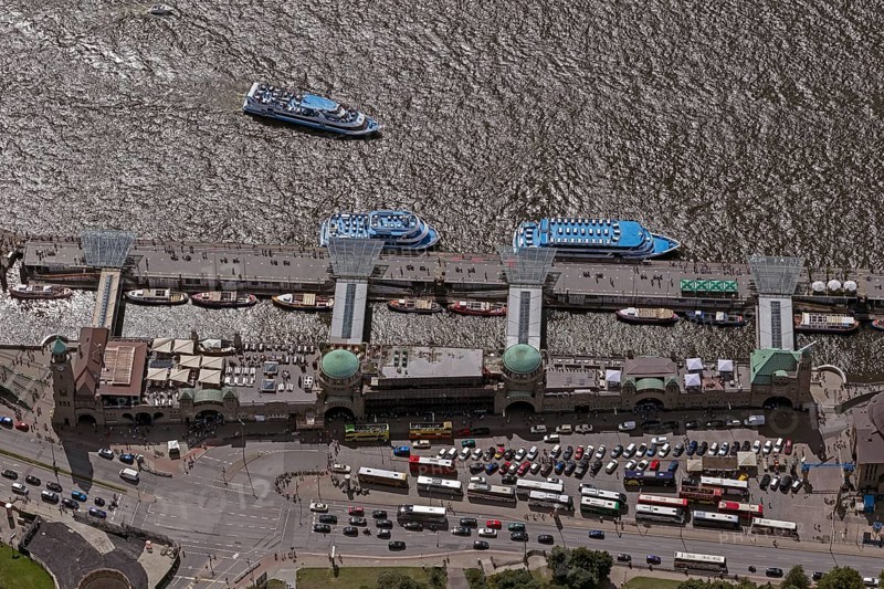 St.Pauli, Landungsbrücken an der Elbe, Entrance Alter Elbtunnel, Captain Prüsse, Hamburg harbour, Hamburg, Germany, Europe, aerial view, birds-eyes view, aerial photography, aerial photography, overview, bird's eye view