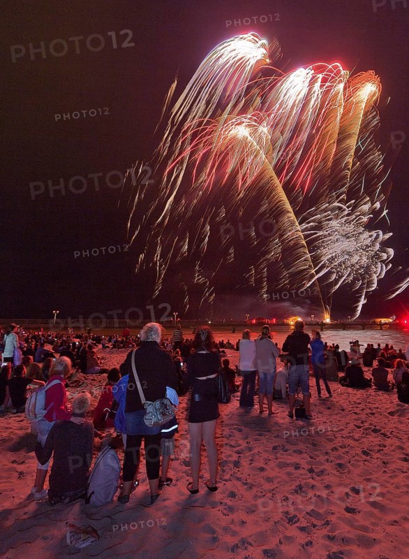 Baltic Sea in flames at Grömitz pier, fireworks, highlight of the season, end of the season, beach, spectators, beach chairs at night, shower of sparks, Baltic Sea resort, tourist attraction, Grömitz, Baltic Sea, Schleswig-Holstein, Germany, Europe, aerial photo, birds-eyes view, aerial photography, aerial photography, overview, overview, bird's-eye view