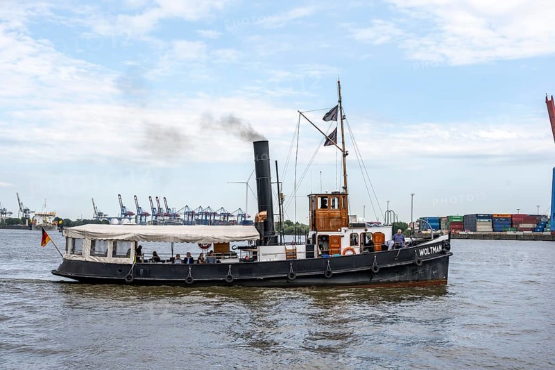 Historic steamship on the Elbe, Museumshafen Övelgönne, Altona, Hamburg, Germany