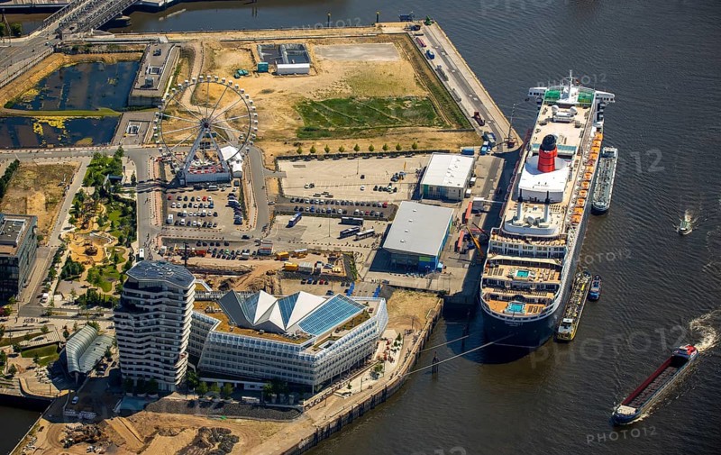 Cruise terminal, Unilever House cruise ship Queen Mary 2, Hamburg harbour, Elbe, Hamburg, Free and Hanseatic City of Hamburg, Germany, Europe, aerial view, birds-eyes view, aerial photography, aerial photography, overview, bird's eye view