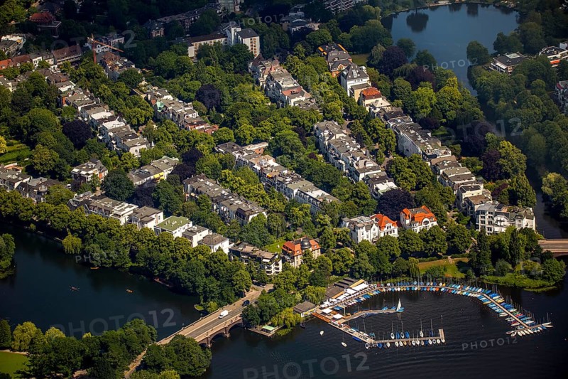 Outer Alster with villa district and marina distant view, Alster jetty Bobby Reich, Hamburg, Free and Hanseatic City of Hamburg, Germany, Europe, aerial view, birds-eyes view, aerial photography, aerial photography, overview, overview, bird's eye view