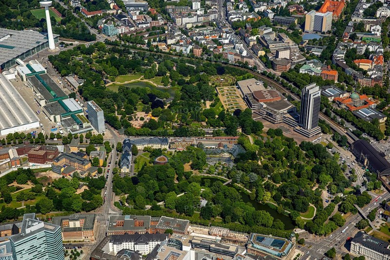 CCH - Congress Center Hamburg and Wallgrabenpark, Dammtordamm, Hamburg, Free and Hanseatic City of Hamburg, Germany, Europe, aerial view, birds-eyes view, aerial photography, aerial photography, overview, bird's eye view