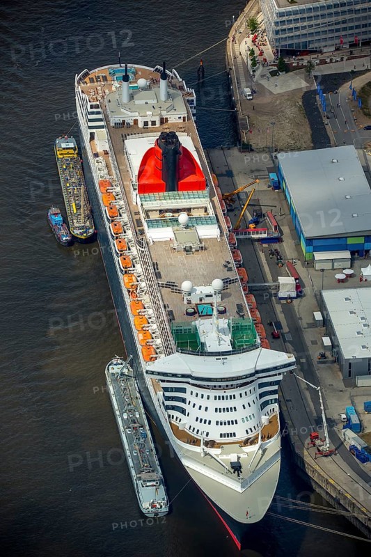 Cruise terminal, Unilever House cruise ship Queen Mary 2, Hamburg harbour, Elbe, Hamburg, Free and Hanseatic City of Hamburg, Germany, Europe, aerial view, birds-eyes view, aerial photography, aerial photography, overview, bird's eye view