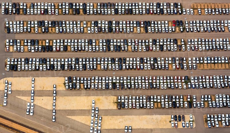 New car car park, BMW new car, BMW plant regensburg, automotive plant, car factory, Bayrische Motorenwerke Fabrik Regensburg, Neutraubling, independent town in Eastern Bavaria, Bavaria, Germany, Europe, aerial view, birds-eyes view, aerial photography, aerial photography, aerial photography, overview, bird's eye view