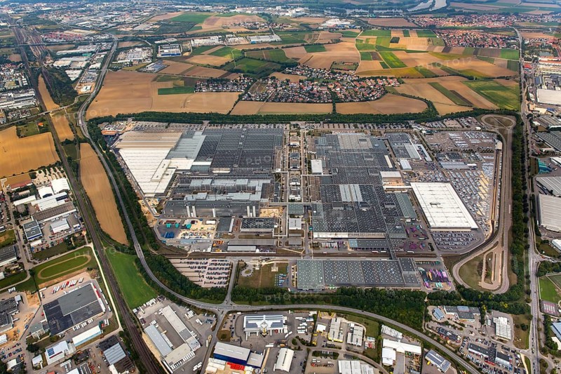 BMW plant regensburg, automotive plant, car factory, Bayrische Motorenwerke Fabrik Regensburg, Obertraubling, independent town in Eastern Bavaria, Bavaria, Germany, Europe, aerial photo, birds-eyes view, aerial photography, aerial photography, overview, overview, bird's eye view
