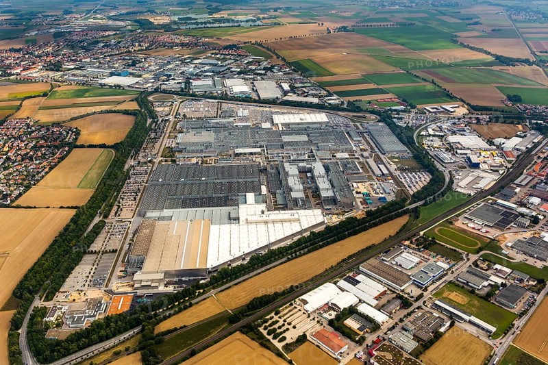 BMW plant regensburg, automotive plant, car factory, Bayrische Motorenwerke Fabrik Regensburg, Regensburg, independent city in Eastern Bavaria, Bavaria, Germany, Europe, aerial photo, birds-eyes view, aerial photograph, aerial photography, aerial photography, overview, bird's eye view