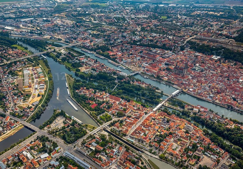 Confluence of the rivers Regen and Danube with Danube Island, Lappersdorf, independent town in Eastern Bavaria, Bavaria, Germany, Europe, aerial view, birds-eyes view, aerial photography, aerial photography, overview, bird's eye view