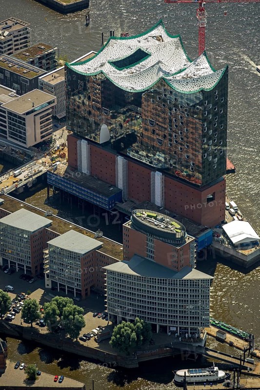Roof construction of the Elbphilharmony, concert hall in the HafenCity in Hamburg, Elbphilharmonie with Hafencity, Speicherstadt, UNESCO World Heritage Site, Hamburg harbour, Elbe, Hamburg, Free and Hanseatic City of Hamburg, Germany, Europe, aerial view, birds-eyes view, aerial photography, aerial photography, overview, bird's eye view