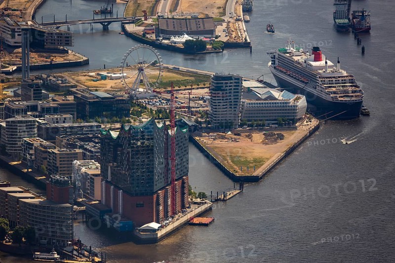 Elbphilharmonie with Hafencity, Speicherstadt, UNESCO World Heritage Site, cruise terminal, Unilever House cruise ship Queen Mary 2, Hamburg harbour, Elbe, Hamburg, Free and Hanseatic City of Hamburg, Germany, Europe, aerial view, birds-eyes view, aerial photography, aerial photography, overview, bird's eye view