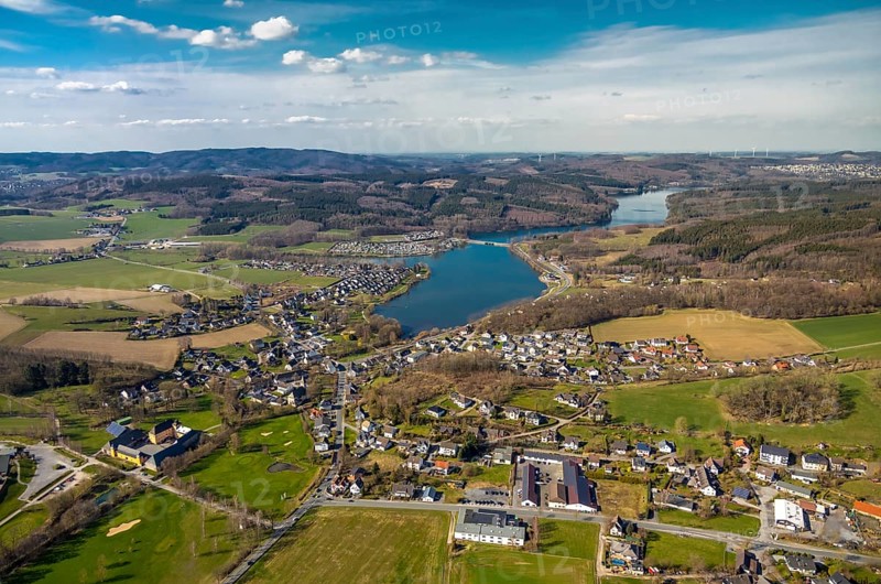 Aerial view, overview Amecke, Sorpesee, Amecke, Sundern, Sauerland, North Rhine-Westphalia, Germany, DE, Europe, aerial view, aerial photography, aerial photography, overview, bird's-eye view, view, overview, drinking water, water supply, leisure, local recreation, nature, reservoir, dam, water, swimming, boats, shipping, ships, recreation