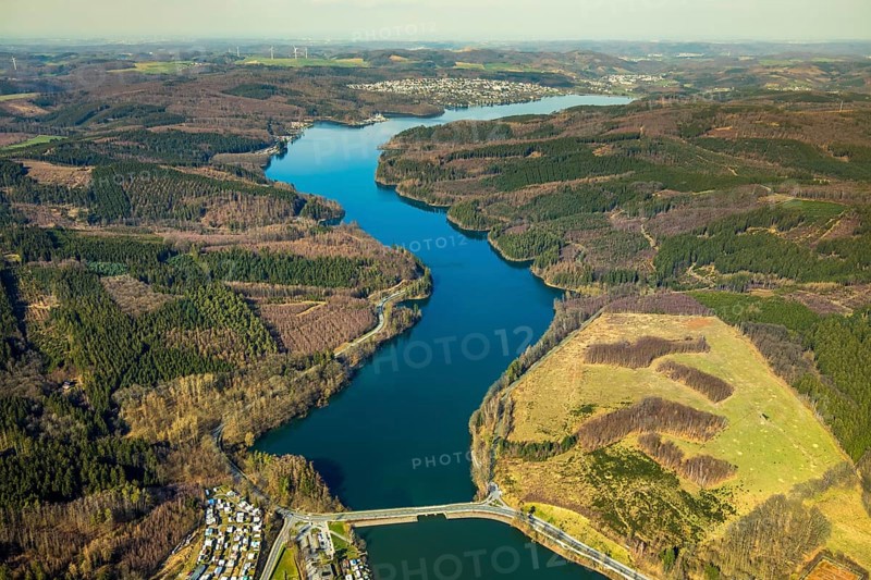 Aerial view, overview Sorpesee dam, Sundern, Sauerland, North Rhine-Westphalia, Germany, DE, Europe, aerial view, aerial photography, aerial photography, overview, bird's-eye view, view, overview, water, leisure, swimming, boats, shipping, ships, recreation, drinking water, water supply, local recreation, nature, reservoir, dam
