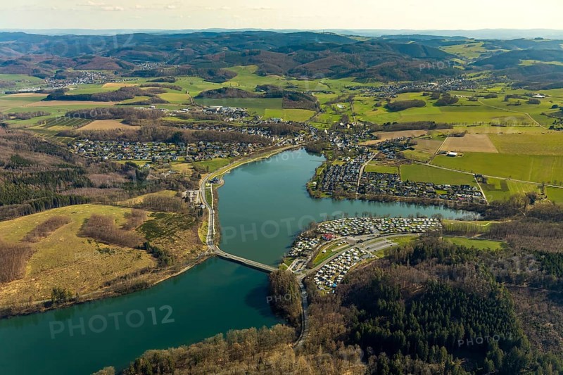 Aerial view, overview Amecke, view over the Sorpe dam Sorpesee, Amecke, Sundern, Sauerland, North Rhine-Westphalia, Germany, DE, Europe, aerial view, aerial photography, aerial photography, overview, bird's-eye view, birds-eyes, view, overview, drinking water, water supply, leisure, recreation, nature, reservoir, water, swimming, boats, shipping, ships, recreation