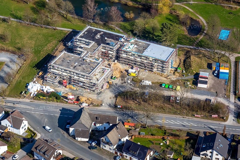 Aerial view, new building Kursana Quartier retirement home, recreation and leisure centre Allendorfer Straße, Allendorf, Sundern, Sauerland, North Rhine-Westphalia, Germany, DE, Europe, aerial view, aerial photography, aerial photography, overview, bird's-eye view, birds-eyes, view, overview, playground, children, playing, leisure, recreation, green areas, flowers, trees, living, in old age, retirement home, old people's home, geriatric care