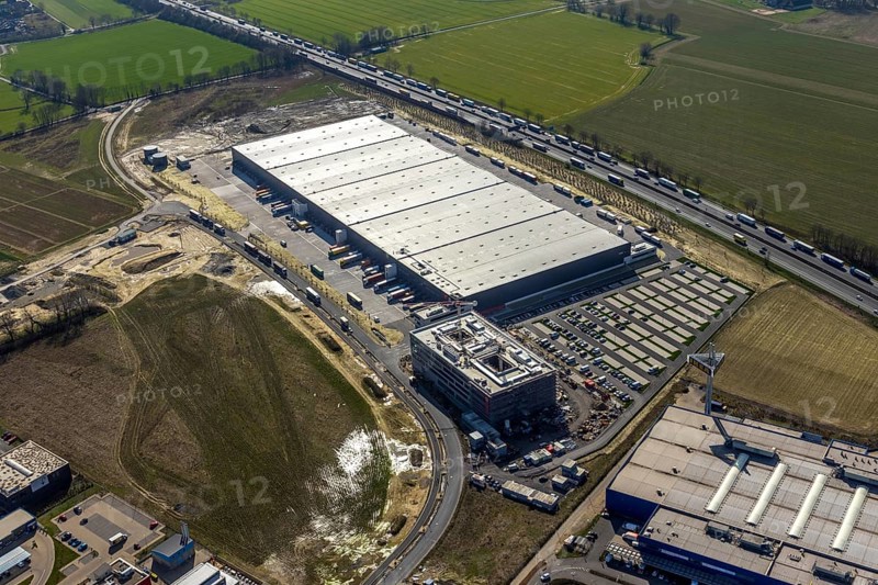 Aerial view, new Woolworth headquarters and logistics centre, Unna Kamen industrial estate, Unna-Königsborn, Kamen city limits, Südkamen, Kamen, Ruhr area, North Rhine-Westphalia, Germany, DE, Europe, commercial enterprises, commercial area, commercial park, commercial location, commercial use, freight traffic, industrial area, industrial location, logistics, logistics centre, aerial photograph, aerial photography, aerial photography, overview, bird's eye view, bird's eye view, overview