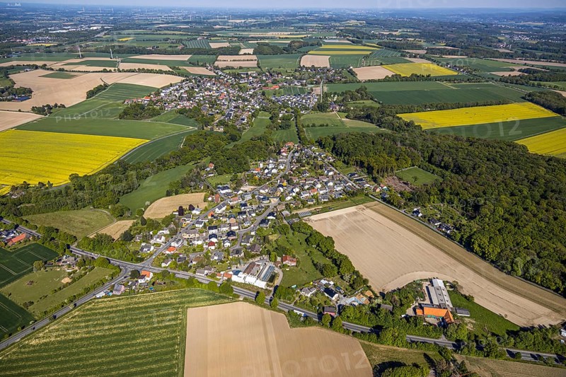 Aerial view, local view Am bush and local view Billmerich, Unna, Ruhr area, North Rhine-Westphalia, Germany, DE, Europe, distant view, green trees, aerial view, aerial photography, aerial photography, overview, bird's-eye view, meadows and fields, birds-eyes view, overview