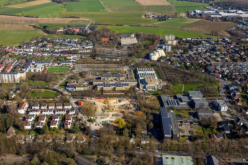 Aerial view, construction area Berliner Allee residential development, school centre north, Hansa Berufskolleg, Werner von Siemens comprehensive school, Geschwister-Scholl-Gymnasium Unna, Erich Göpfert civic hall Unna, Unna, Ruhr area, North Rhine-Westphalia, Germany, construction work, construction area, construction site, building plots, construction project, construction project, construction site, vocational college, education, educational institution, DE, development, Europe, comprehensive school, grammar school, Hellweg sports halls, capacity requirements, teaching institute, aerial view, aerial photography, aerial photography, new building, school, sports hall, overview, bird's eye view, birds-eyes view, overview