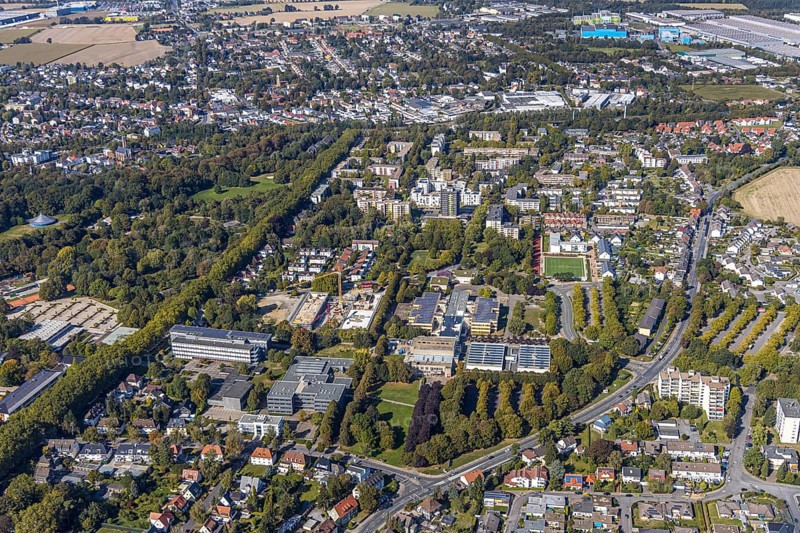 Aerial view, school centre north, new construction education campus Unna, construction site Berliner Allee, Unna, Ruhr area, North Rhine-Westphalia, Germany, construction work, construction area, building site, building plots, construction measure, construction project, construction site, vocational college, education, educational institution, DE, Erich Göpfert civic hall Unna, development, Europe, Geschwister-Scholl-Gymnasium Unna, property tax, Hansa Berufskolleg, Hellweg Sporthallen, real estate, capacity requirements, teaching institute, aerial view, aerial photography, aerial photography, new building, Palaiseaustraße, school, sports hall, overview, bird's-eye view, residential complex, living and living, residential area, residential buildings, residential quality, residential neighbourhood, housing estate, birds-eyes view, overview