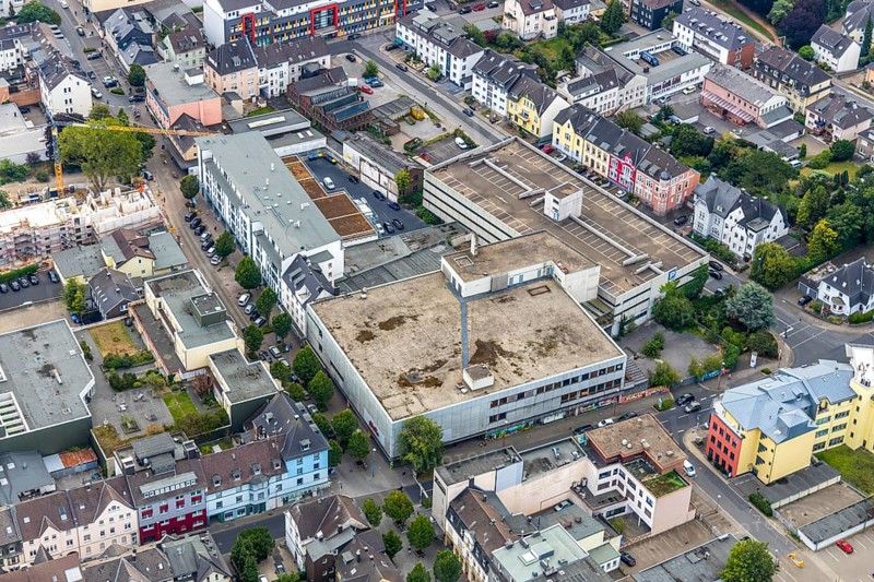 Aerial view, remodelling Friedrichstraße, Hertie ruin, planned demolition, Velbert, Ruhr area, North Rhine-Westphalia, Germany, construction project, DE, Europe, vacancy, aerial view, aerial photography, aerial photography, overview, bird's-eye view, birds-eyes view, onlyVelbert, overview, Velbert-Mitte