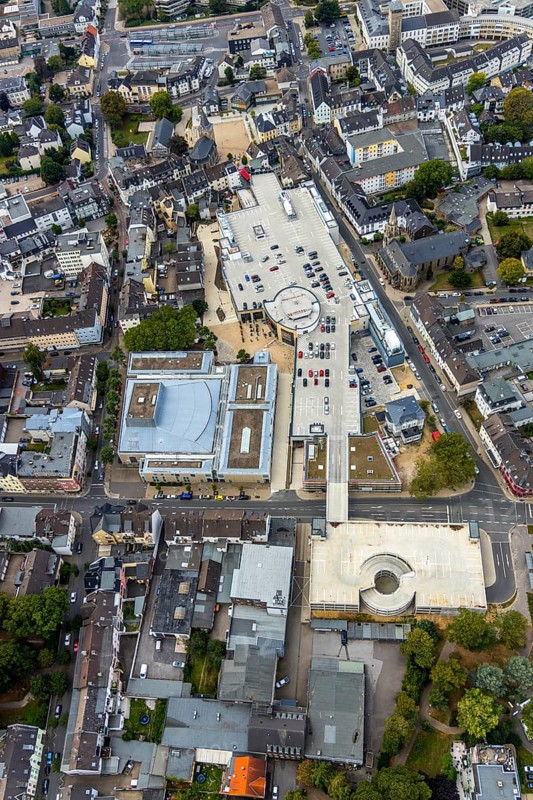 Aerial view, StadtGalerie Velbert, Forum Niederberg, Velbert, Ruhr area, North Rhine-Westphalia, Germany, DE, shopping, shopping markets, shopping square, shopping centre, Europe, culture, art, aerial view, aerial photography, aerial photography, local supply centre, Oststraße, theatre, shopping centre, town hall, theatre, overview, event location, event venue, bird's eye view, bird's eye view, cultural use, onlyVelbert, overview, Velbert-Mitte