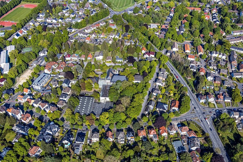 Aerial view, local view, Ernst-Barlach-Gymnasium, building area Kessebürener Weg, Unna, Ruhr area, North Rhine-Westphalia, Germany, education, educational institution, DE, Europe, green trees, grammar school, educational institute, aerial view, aerial photography, aerial photography, school, overview, bird's-eye view, overview