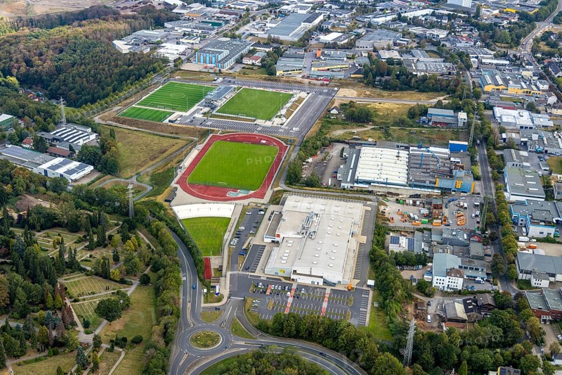 Aerial view, new Oberliga stadium, EMKA Sportzentrum Velbert, Röttgen, Velbert, Ruhr area, North Rhine-Westphalia, Germany, Am Sportzentrum, DE, Europe, football pitch, football stadium, football club, aerial view, aerial photography, aerial photography, Oberliga stadium, Planungsbüro Geo3, SSVg Velbert, sports, sports facilities, sports field, sports facility, stadium, overview, bird's eye view, birds-eyes view, onlyVelbert, overview, Velbert-Mitte