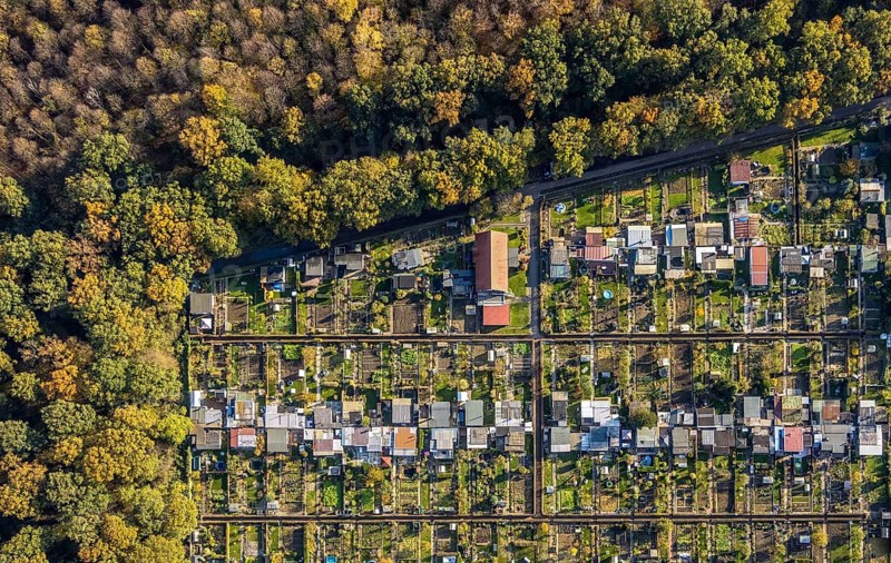 Aerial view, Gartenbauverein Bergmannslust e.V., Möllen, Voerde, Ruhr area, North Rhine-Westphalia, Germany, DE, Europe, shapes and colours, community garden, autumn colours, allotment garden association, allotment garden site, allotment garden association, aerial view, aerial photography, aerial photography, allotment garden, overview, bird's-eye view, woodland, birds-eyes view, overview