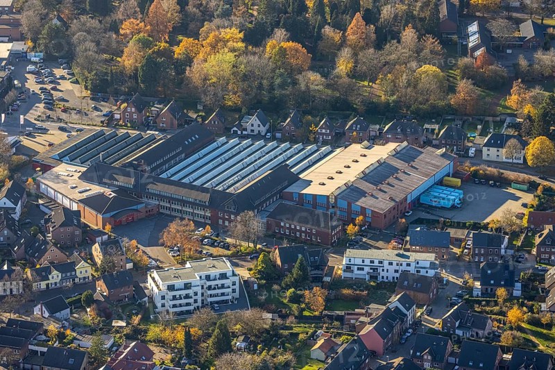 Aerial view, Paradies GmbH specialised shop for bedding, Vluyn, Neukirchen-Vluyn, Ruhr area, North Rhine-Westphalia, Germany, DE, Europe, commercial enterprises, commercial area, commercial park, commercial location, commercial use, industrial area, industrial building, industrial location, aerial photograph, aerial photography, aerial photography, overview, bird's eye view, birds-eyes view, overview