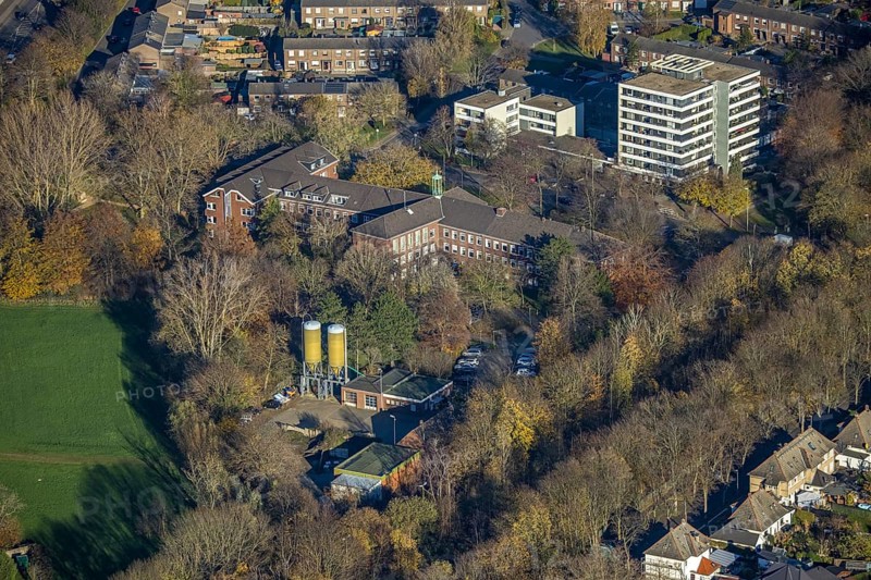 Aerial view, town hall Neukirchen-Vluyn, Hans-Böckler-Straße, high-rise residential building, Neukirchen, Neukirchen-Vluyn, Ruhr area, North Rhine-Westphalia, Germany, authority, DE, Europe, property tax, high-rise buildings, real estate, aerial view, aerial photography, aerial photography, town hall, city administration, overview, bird's-eye view, residential area, residential buildings, residential quality, residential neighbourhood, housing estate, birds-eyes view, overview