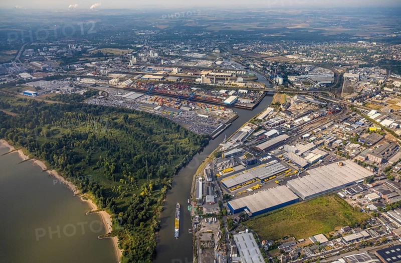 Aerial photo, harbour area, harbour facilities, Obererft, Neuss, city limits Düsseldorf, Rhineland, North Rhine-Westphalia, Germany, DE, Europe, birds-eyes view, aerial photo, aerial photography, aerial photography, overview, bird's eye view, harbour operating company, Neuss-Düsseldorfer Häfen GmbH & Co. KG, Contargo Neuss GmbH, Spedition Ansorge GmbH & Co. KG, Tanquid GmbH & Co. KG Tanklager Neuss I, Neuss customs office, Rhine, car transport, car loading, cargo ships, Neuss port, port of Neuss, port of Neuss, Rhine port, inland port, port facility, inland shipping