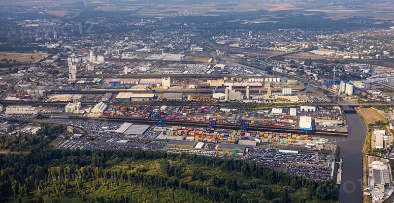 Aerial view, harbour area, harbour facilities, Contargo Neuss GmbH, container loading, container ship, Obererft, Neuss, city limits Düsseldorf, Rhineland, North Rhine-Westphalia, Germany, DE, Europe, birds-eyes view, aerial view, aerial photography, aerial photography, overview, bird's eye view, port operating company, Neuss-Düsseldorfer Häfen GmbH & Co. KG, Spedition Ansorge GmbH & Co. KG, Tanquid GmbH & Co. KG Tanklager Neuss I, Neuss customs office, Rhine, car transport, car loading, cargo ships, BLG AutoTransport GmbH & Co. KG, Neuss harbour, Neuss port, port of Neuss, Rhine port, inland port, port facility, inland shipping