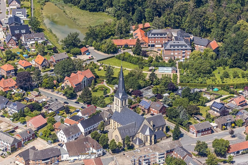 Aerial view, St. Dionysius Catholic Church, Kirchstraße, St. Franziskus-Haus, Pröbstingstraße, Nordwalde, Münsterland, North Rhine-Westphalia, Germany, retirement home, retirement home for religious, retirement home, retirement home, place of worship, care and nursing, DE, Europe, religious community, place of worship, church, parish, denomination, aerial view, aerial photography, aerial photography, care facility, religion, religious institution, retirement home, retirement residence, retirement home, senior citizens' centre, overview, bird's eye view, living and life, birds-eyes view, overview