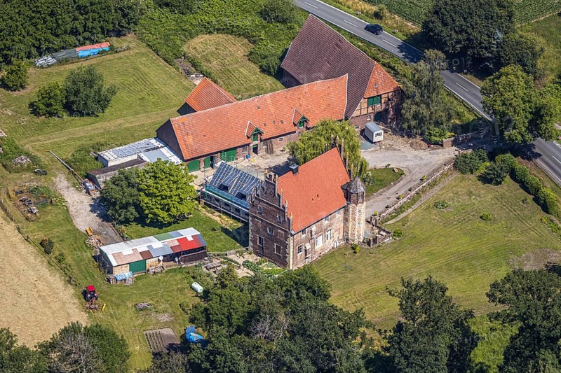Aerial view, Haus Klein-Schonebeck, construction site extension, Wierling, Nottuln, Small Munsterlander, North Rhine-Westphalia, Germany, construction work, construction site, construction project, construction site, DE, Europe, manor house, manor house, manor house, courtyard, country road L844, aerial photograph, aerial photography, aerial photography, private property, tower, overview, bird's eye view, octagonal stair tower, birds-eyes view, former moated castle, overview