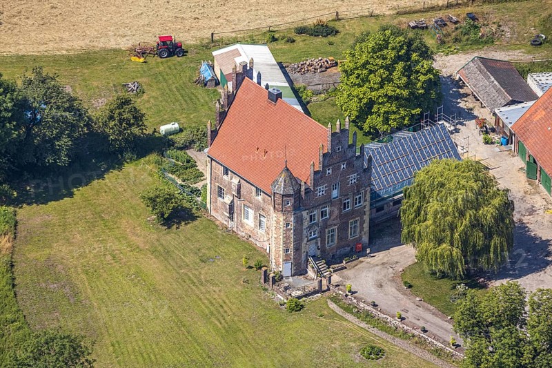 Aerial view, Haus Klein-Schonebeck, construction site extension, Wierling, Nottuln, Small Munsterlander, North Rhine-Westphalia, Germany, construction work, construction site, construction project, construction site, DE, Europe, manor house, manor house, manor house, courtyard, country road L844, aerial photograph, aerial photography, aerial photography, private property, tower, overview, bird's eye view, octagonal stair tower, birds-eyes view, former moated castle, overview