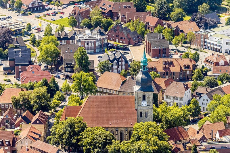 Aerial view, catholic St. Martinus collegiate church and parish church, town centre, Nottuln, Münsterland, North Rhine-Westphalia, Germany, place of worship, DE, Europe, religious community, place of worship, property tax, real estate, church, parish, denomination, aerial view, aerial photography, aerial photography, religion, Stiftsplatz, overview, bird's-eye view, residential area, living and life, residential area, residential buildings, residential quality, housing estate, birds-eyes view, overview