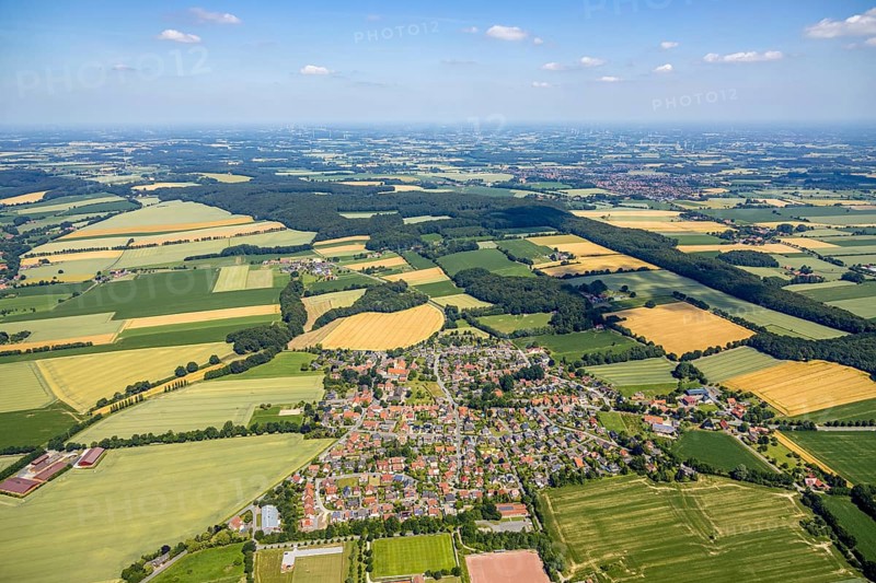 Aerial view, local view Schapdetten, catholic church St. Bonifatius Schapdetten, Schapdetten, Nottuln, Münsterland, North Rhine-Westphalia, Germany, place of worship, DE, Europe, distant view, gastronomy, religious community, place of worship, hotel, hotel facilities, hotel business, church, parish, denomination, agricultural fields, aerial view, aerial photography, aerial photography, aerial view of place, plots, sports field, townscape, urban area, overview, bird's eye view, wooded area, meadows and fields, Zur Alten Post Hotel, birds-eyes view, landw, overview