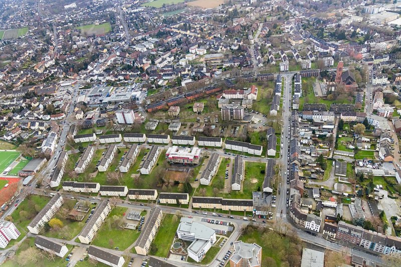 Aerial view, housing estate Knappenviertel, Bunkermuseum Oberhausen, multi-generation house of the AWO, new building senior citizens' residential park KoÌˆnigsberger Straße, Oberhausen, Ruhr area, North Rhine-Westphalia, Germany, Alte Heid, DE, Europe, property tax, real estate, culture, aerial photograph, aerial photography, aerial photography, museum, overview, bird's-eye view, residential complex, living and life, residential area, residential buildings, residential neighbourhood, housing estate, bird's-eye view, overview