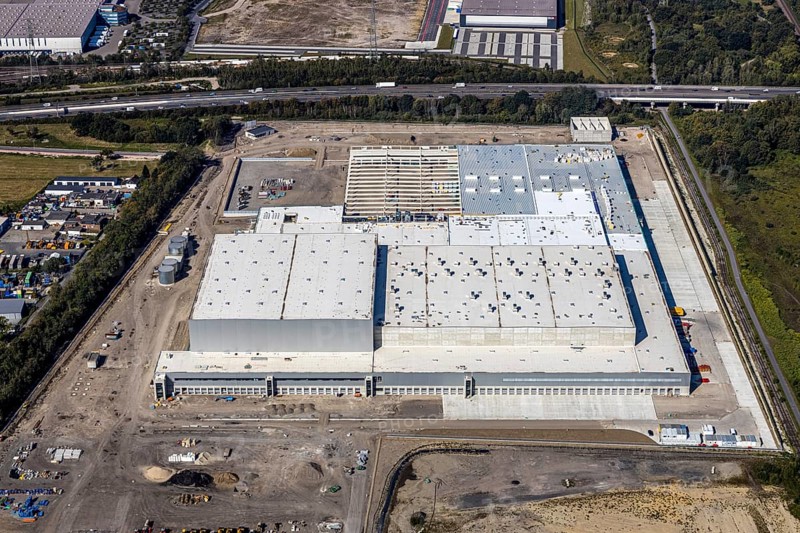 Aerial view, new access road, Oberhausen-Waldteich new EDEKA logistics centre for the Rhine-Ruhr region, Sterkrade, Oberhausen, Ruhr area, North Rhine-Westphalia, Germany, DE, Europe, birds-eyes view, aerial photograph, aerial photography, aerial photography, overview, overview, bird's eye view, Bremer AG, Duisburger Hafen AG, RAG Immobilien GmbH the joint venture logport ruhr GmbH