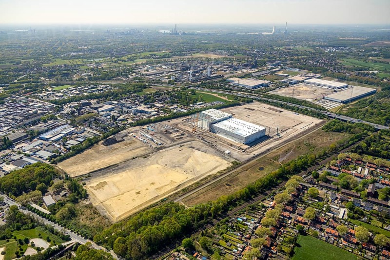 Aerial view, Logport V, Duisburger Hafen AG, Duisport, EDEKA logistics centre, central warehouse, Edeka Rhein-Ruhr retail chain, Wesel, Ruhr area, North Rhine-Westphalia, Germany, DE, Europe, birds-eyes view, aerial view, aerial photography, aerial photography, overview, bird's eye view