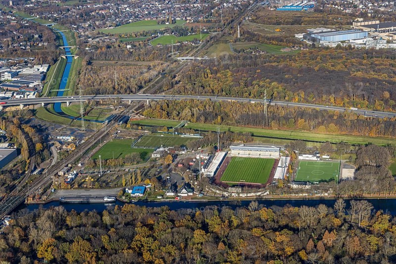Aerial view, SC Rot-Weiß Oberhausen stadium, River Emscher, Rhine-Herne Canal, Buschhausen, Oberhausen, Ruhr area, North Rhine-Westphalia, Germany