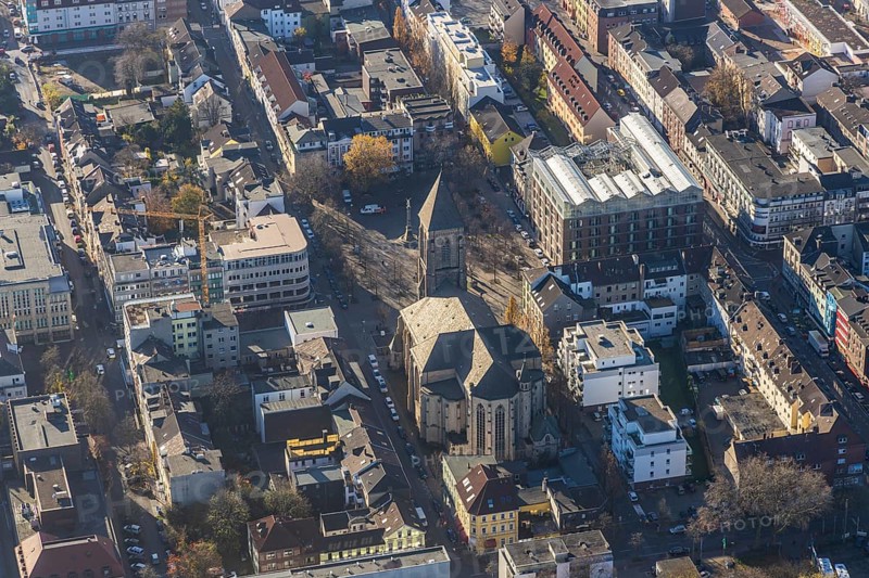 Aerial view, Catholic Church at Altmarkt, Altmarkt, city centre, Oberhausen, Ruhr area, North Rhine-Westphalia, Germany, old town, place of worship, city, DE, Europe, religious community, place of worship, holy place, church, parish, denomination, aerial view, aerial photography, aerial photography, market place, market street, local view, religion, religious place, townscape, city centre, overview, bird's eye view, overview