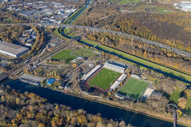 Aerial view, stadium SC Rot-Weiß Oberhausen, river Emscher, Rhine-Herne-Canal, Buschhausen, Oberhausen, Ruhr area, North Rhine-Westphalia, Germany, DE, Europe, football pitch, football stadium, football club, canal, aerial view, aerial photography, aerial photography, sports, sports facilities, sports field, sports facility, stadium, overview, bird's-eye view, overview