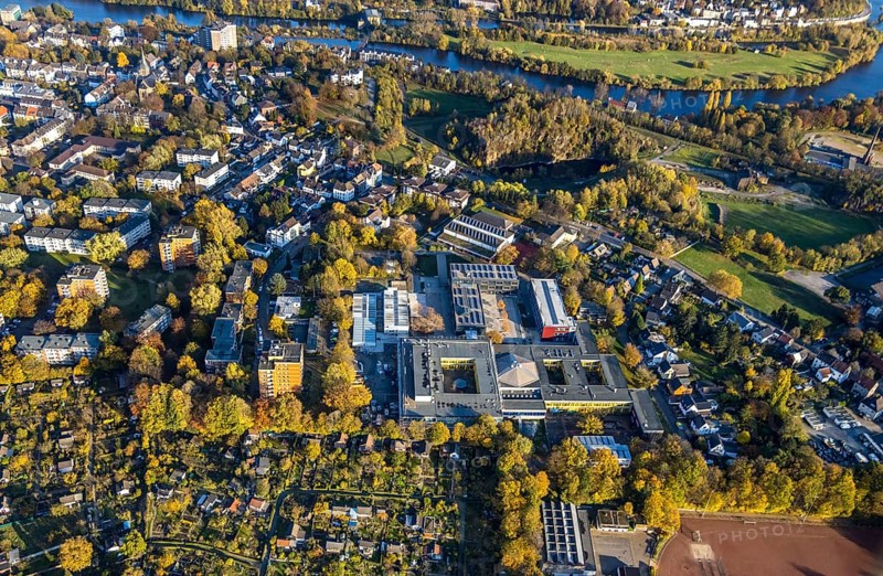 Aerial view, school centre, Städt. Gymnasium Broich, Städt. Realschule Broich, Broich - Ost, Mülheim an der Ruhr, Ruhr area, North Rhine-Westphalia, Germany, education, educational institution, DE, Europe, grammar school, educational institute, aerial view, aerial photography, aerial photography, secondary school, school, sports field, overview, bird's-eye view, overview