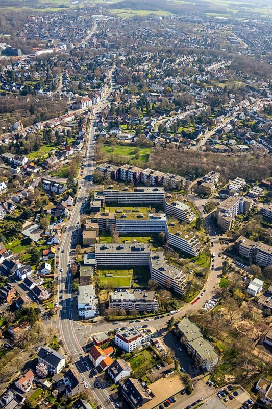 Aerial view, residential complex Strippchens Hof, condominiums, rental flats, Linksruhr, Mülheim an der Ruhr, Ruhr area, North Rhine-Westphalia, Germany, Mülheim, an, der, Ruhr, DE, Europe, birds-eyes, view, aerial photography, aerial photography, overview, overview, bird's eye view, living, flat, houses, residential buildings, housing estate, settlement