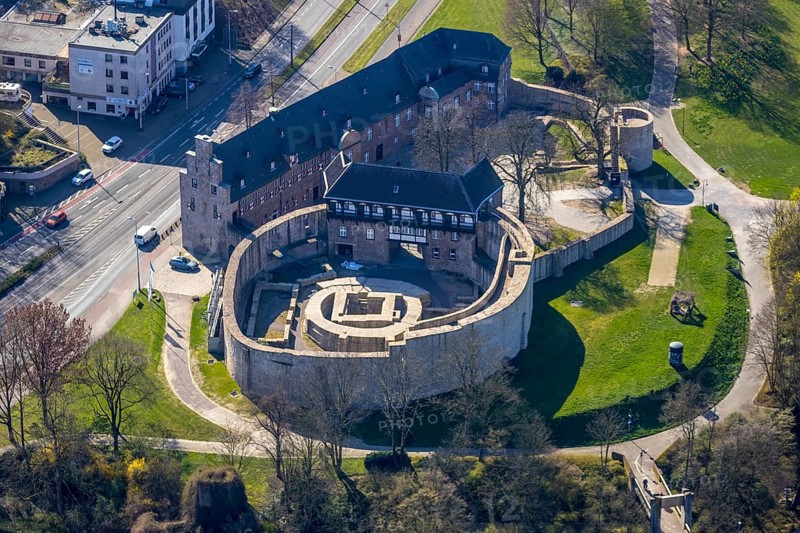 Aerial photo, Broich Castle, Linksruhr, Mülheim an der Ruhr, Ruhr area, North Rhine-Westphalia, Germany, Mülheim, an, der, Ruhr, DE, Europe, birds-eyes, view, aerial photograph, aerial photography, aerial photography, overview, overview, bird's-eye view, sight, historical, building